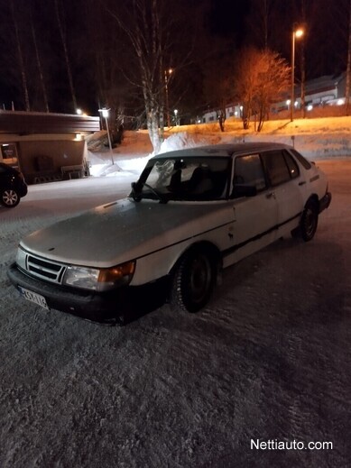 Saab 900