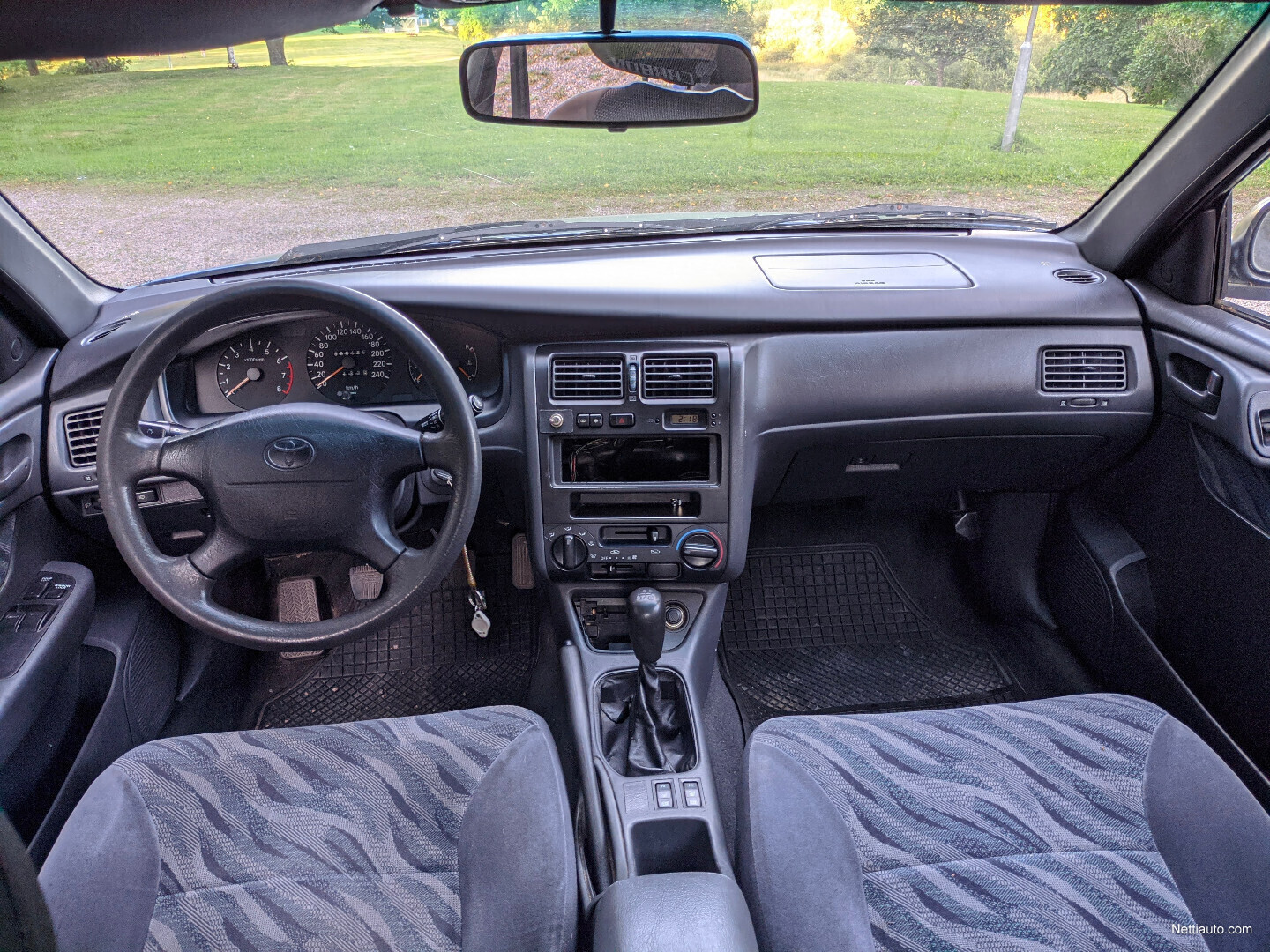 Toyota Carina E Sedan, 1.8l, Bensiini, Etuveto, Manuaali Sedan 1996 - Used  vehicle - Nettiauto