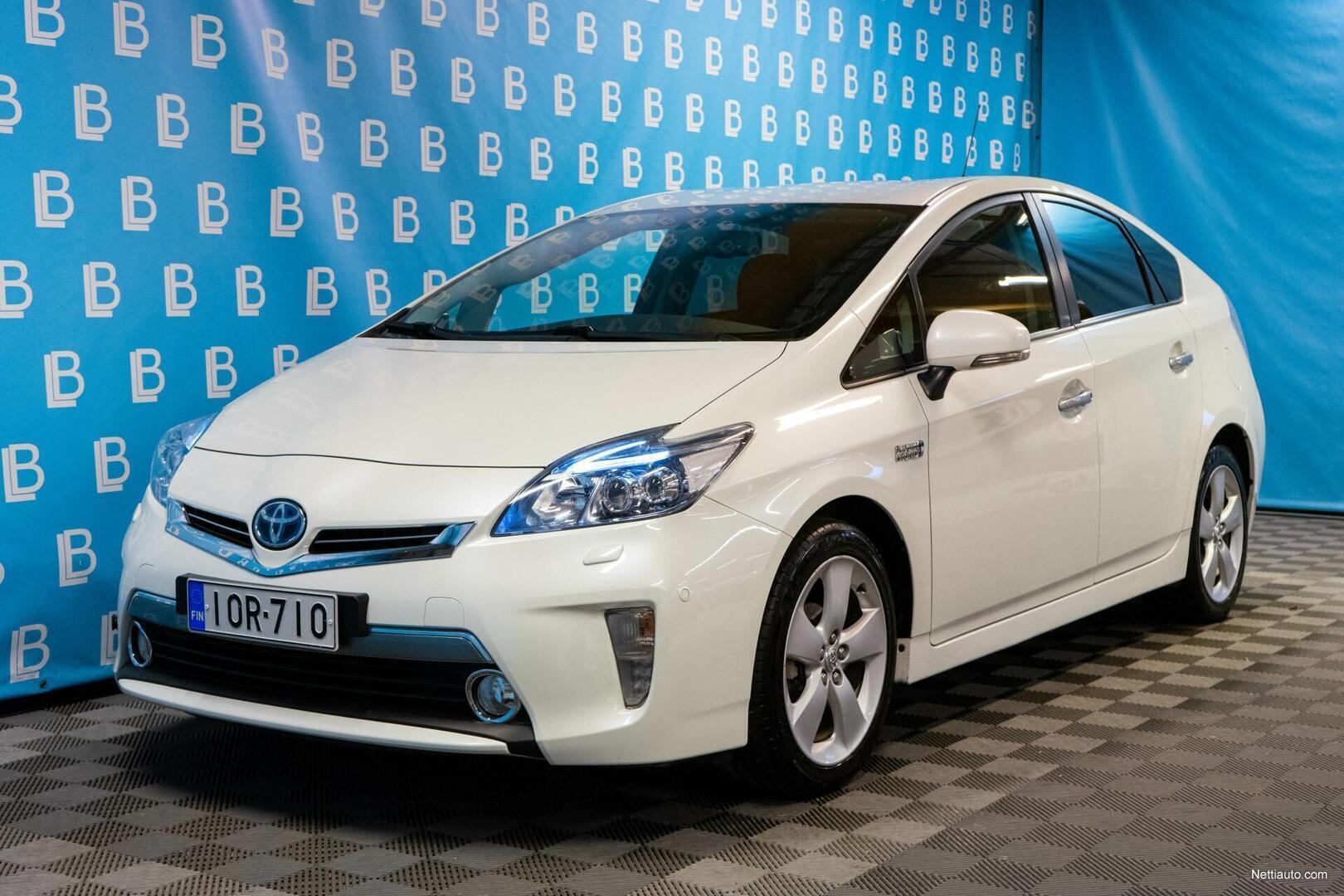 Toyota Prius Phev 1.8 Premium Plug-in Hybrid ** Adapt. Vakkari / JBL /  Keyless / HUD / Juuri Huollettu! ** Hatchback 2013 - Used vehicle -  Nettiauto