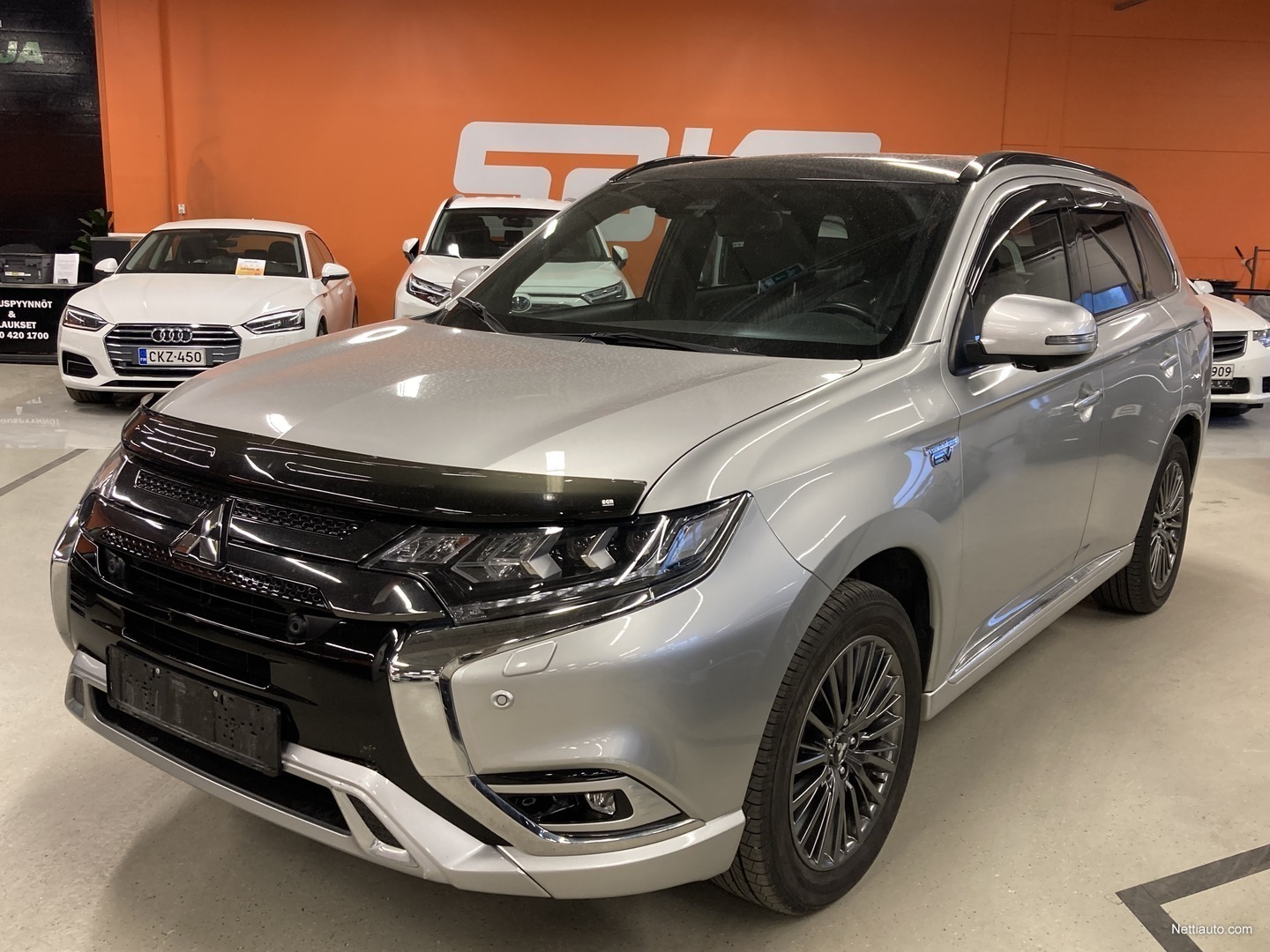 Mitsubishi Outlander PHEV SEdition 4WD 5P ** ACC / Koukku / Webasto / Koukku / 360