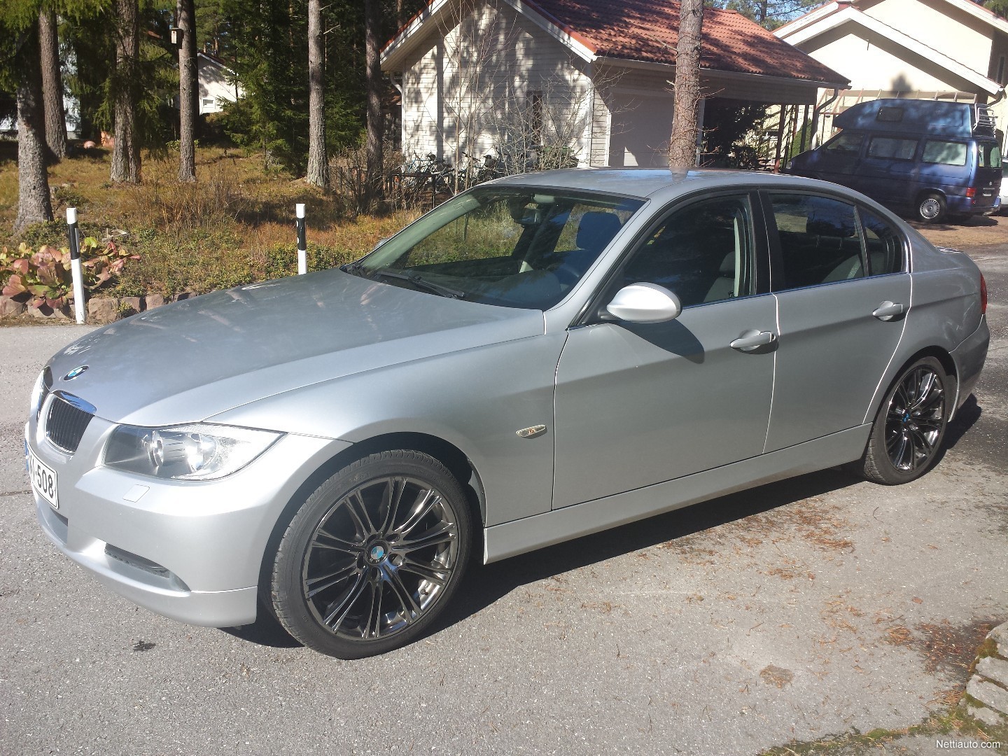 BMW 320 i 4d (E90) ks. Lisätiedot ja vertaa!!! Huolettomia