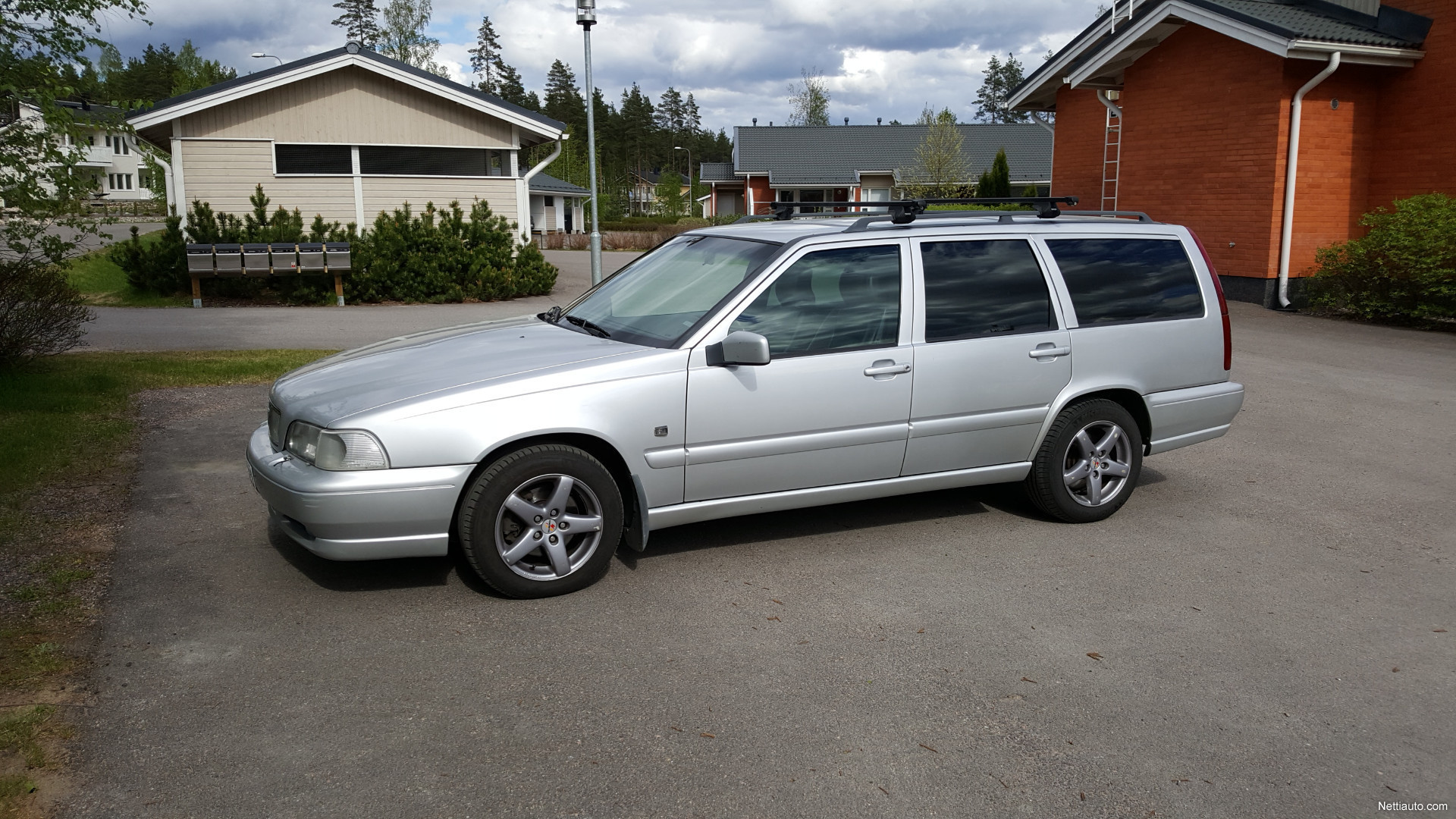 Volvo V70 2.5 TDI Sportswagon Station Wagon 1998 Used vehicle Nettiauto