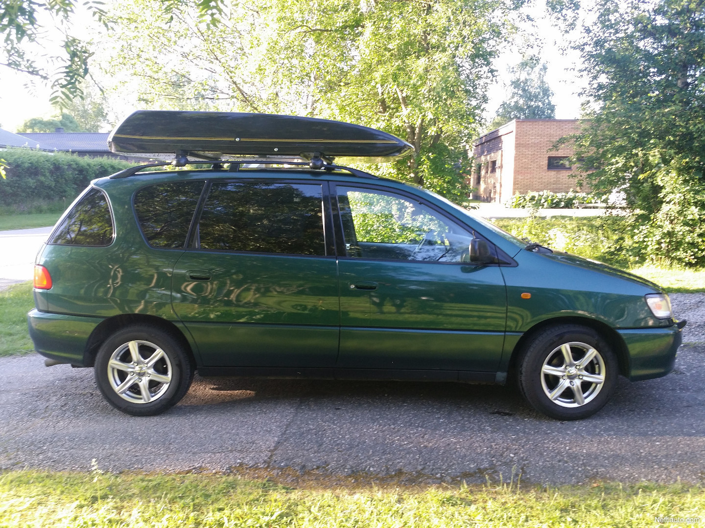 Enlarge image. Toyota Picnic