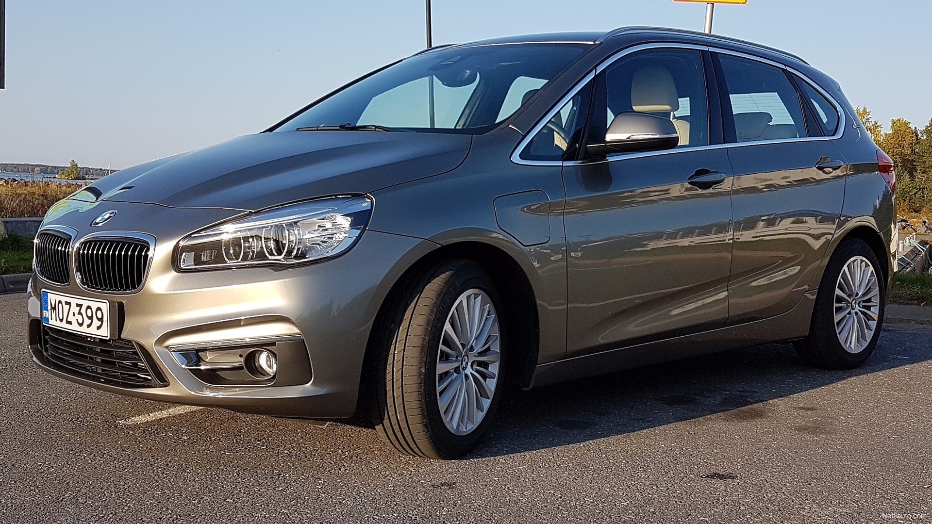 BMW 225 225xe LUXURY BUSINESS Plugin Hybrid 4x4 Navi Nahka edrive BMW