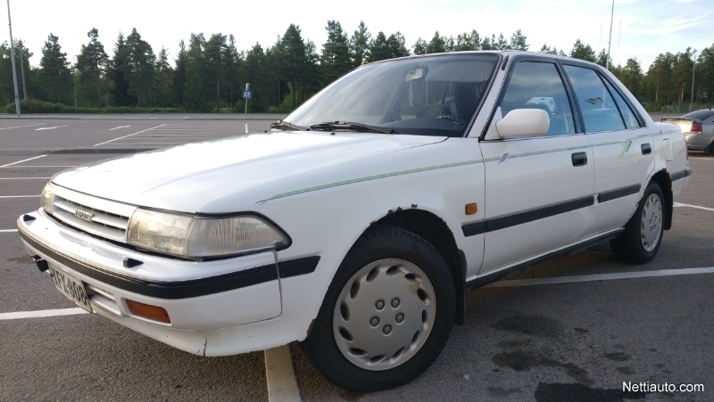 Toyota Carina Ii 2.0 Gli. Kahdet Renkaat. Siisti! Tammikuuhun Leimaa 