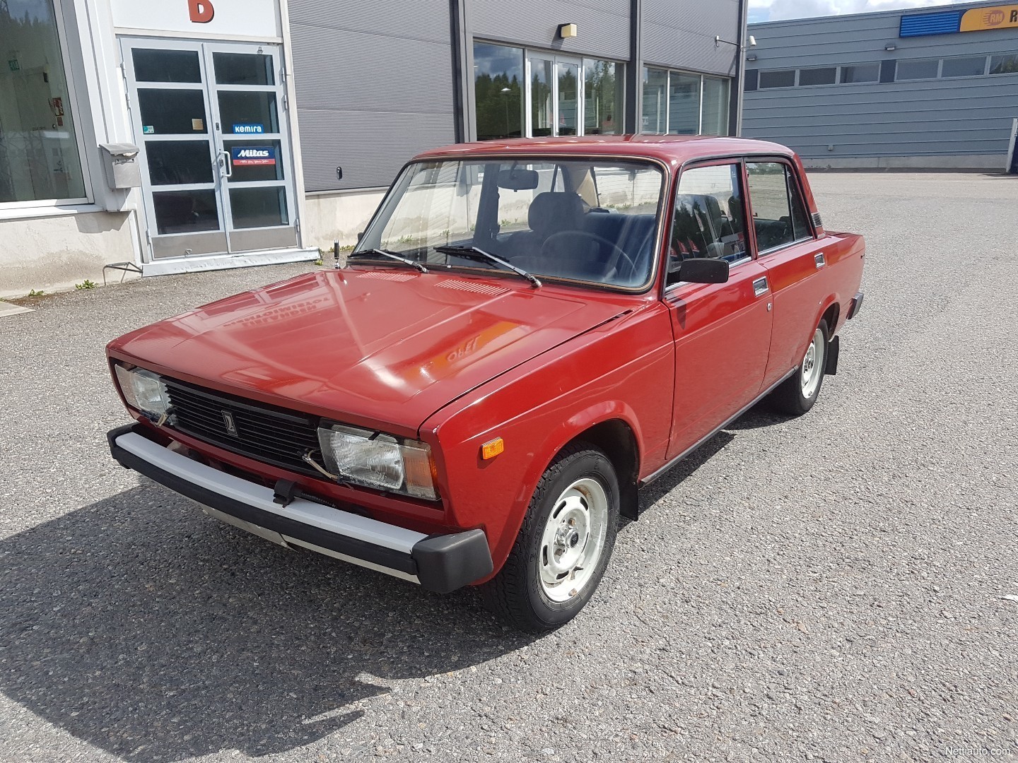Lada 1500 S 4d Juuri katsastettu Sedan 1991 Used vehicle Nettiauto