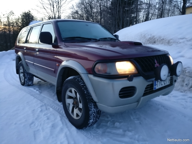 Mitsubishi pajero sport 2000