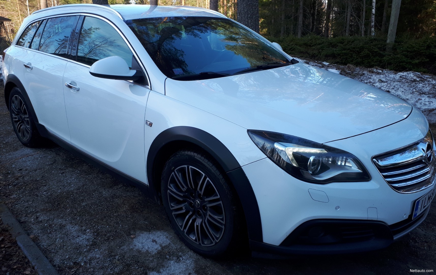 Opel Insignia kokemuksia - Lue käyttäjien autoarvostelut - Nettiauto